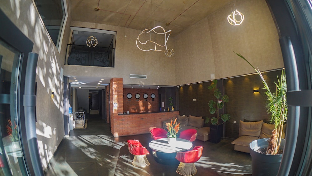 TM Apart Hotel 8/65