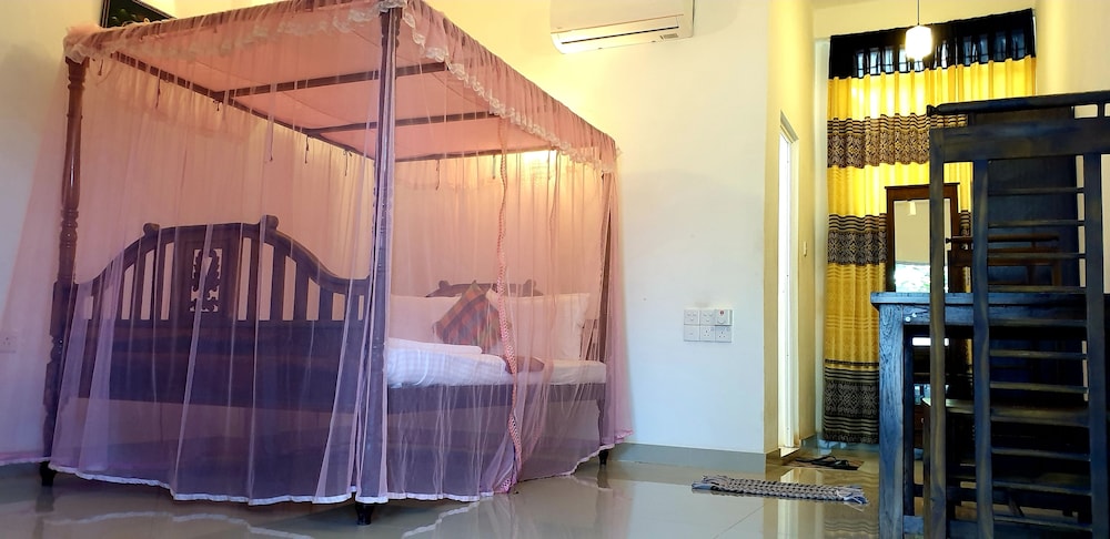 Hotel Crown Plaza Katunayake 23/37