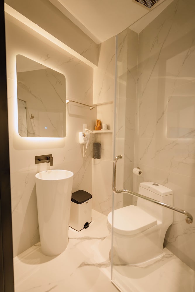 Hue Riverside Villa 48/50