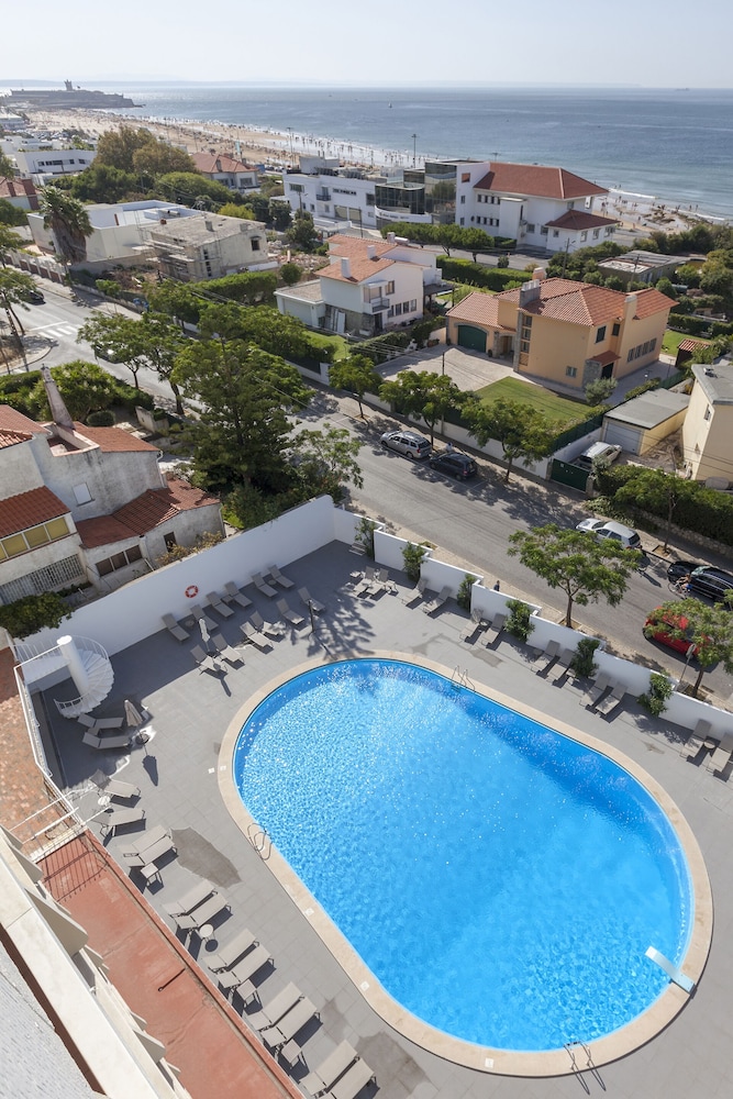 Carcavelos Beach Hotel 6/63