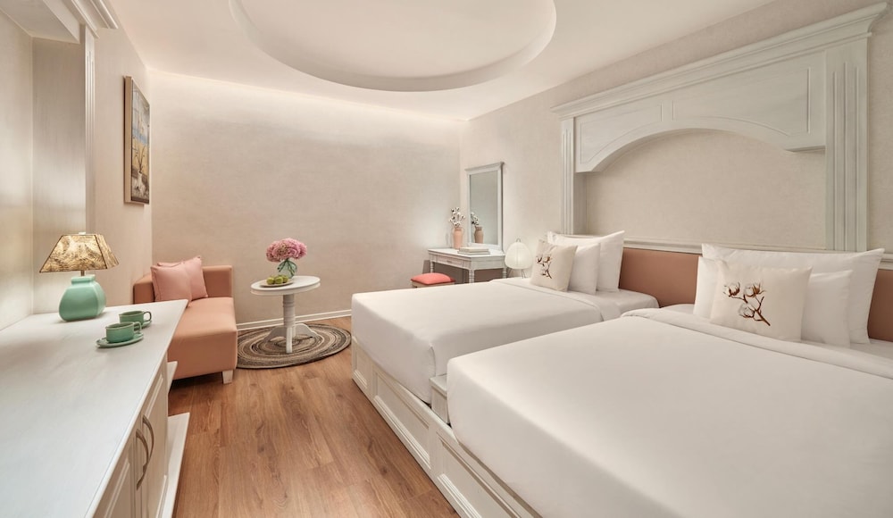 Twin Beds, No Window