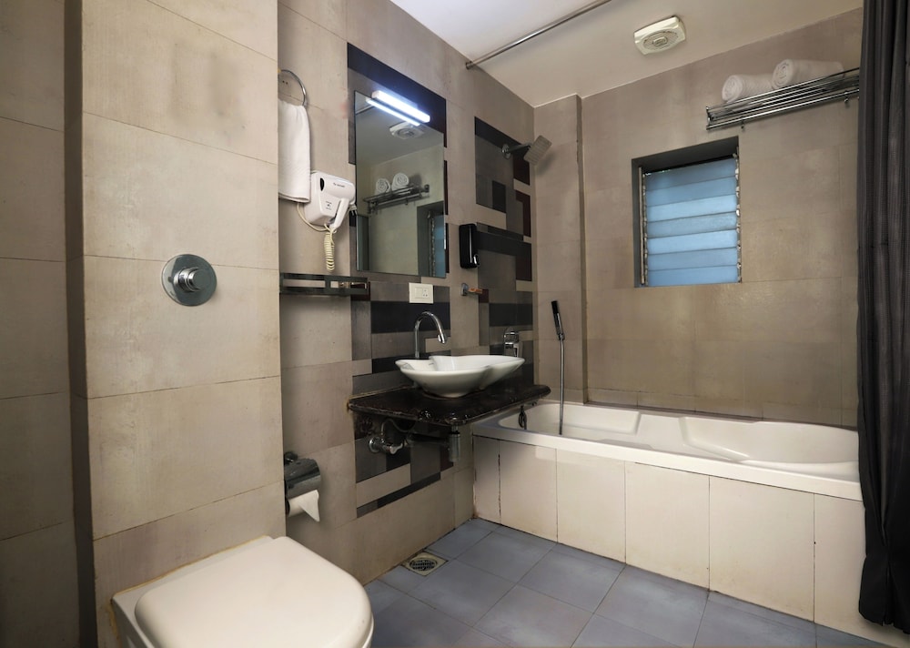 Hotel Elite Continental - Airport Road Andheri 28/32