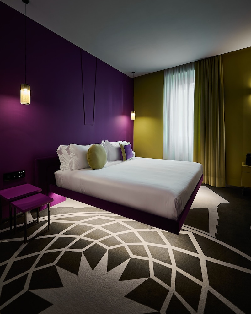 MyTALE Creative Academy Hotel 10/50