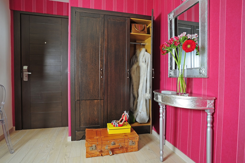 Steris Elegant Beach Hotel 6/70