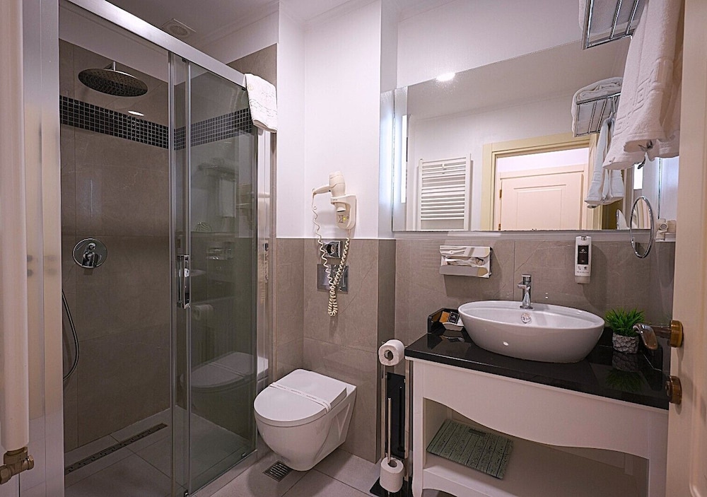 Old Town Boutique Hotel 49/50