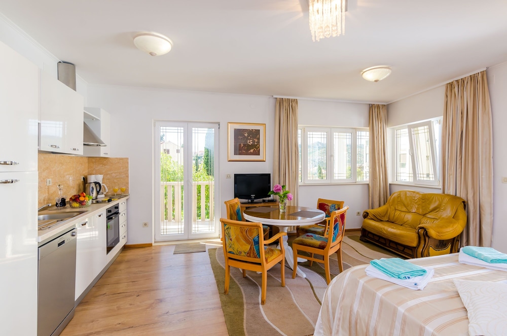 Apartments & Rooms V&M 21/50