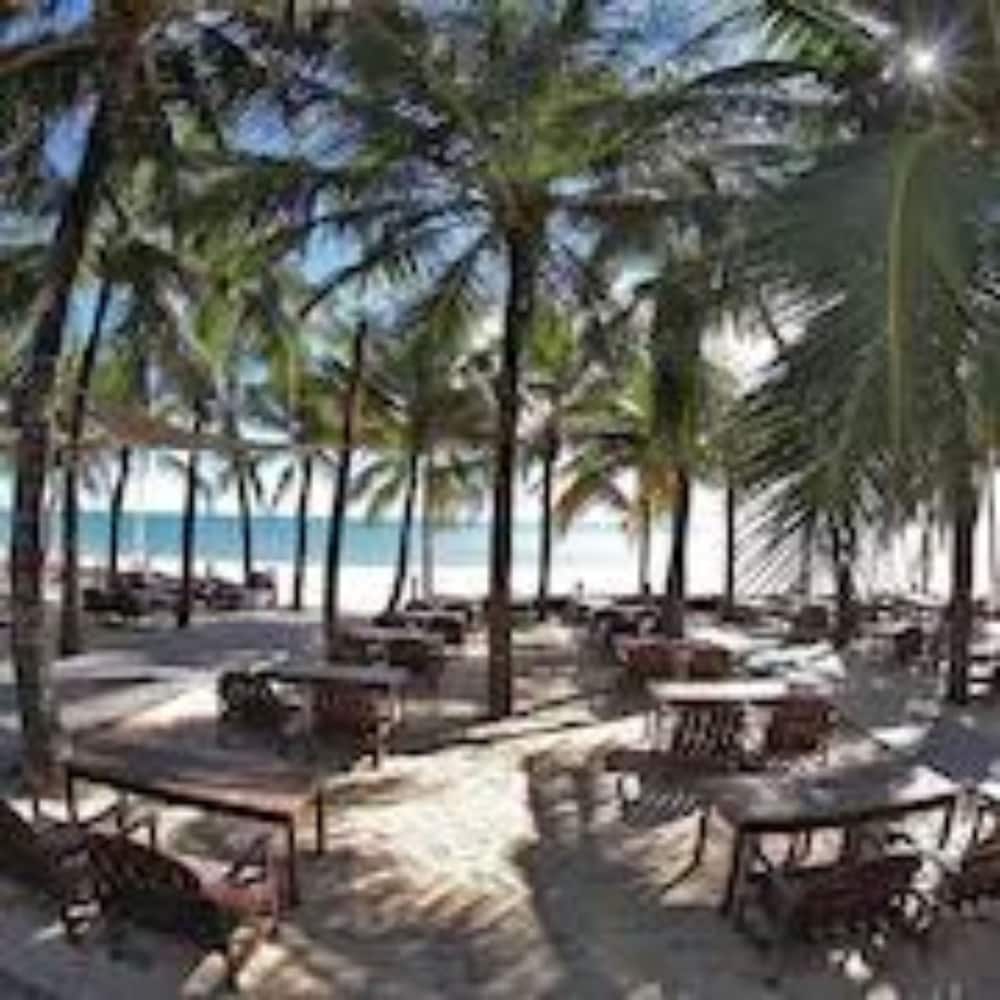 Duro Beach Hotel 14/37
