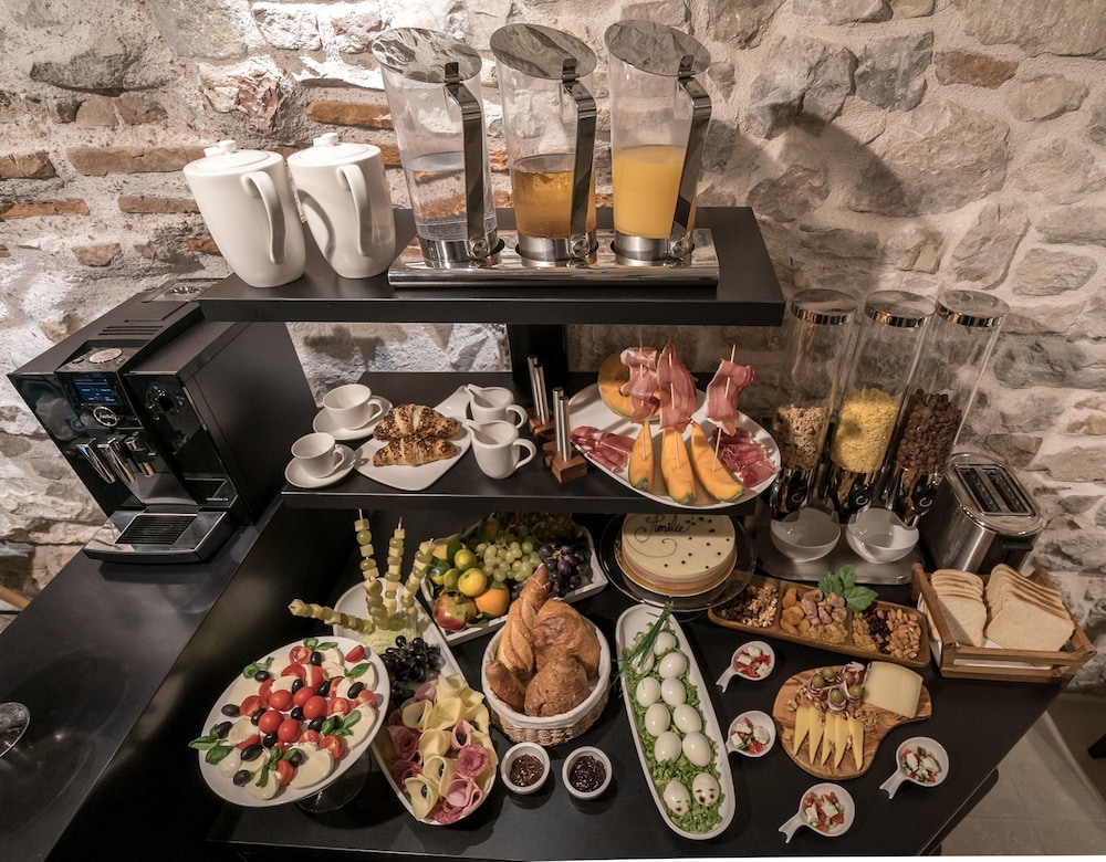 Murum Boutique Hotel 46/54