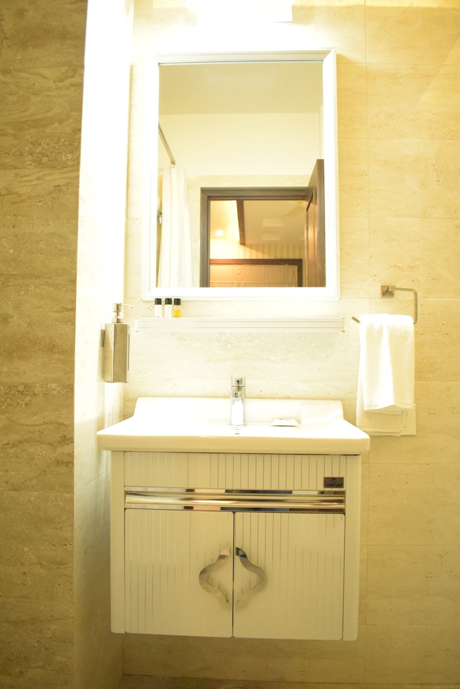 Hotel Uday Palace 27/29
