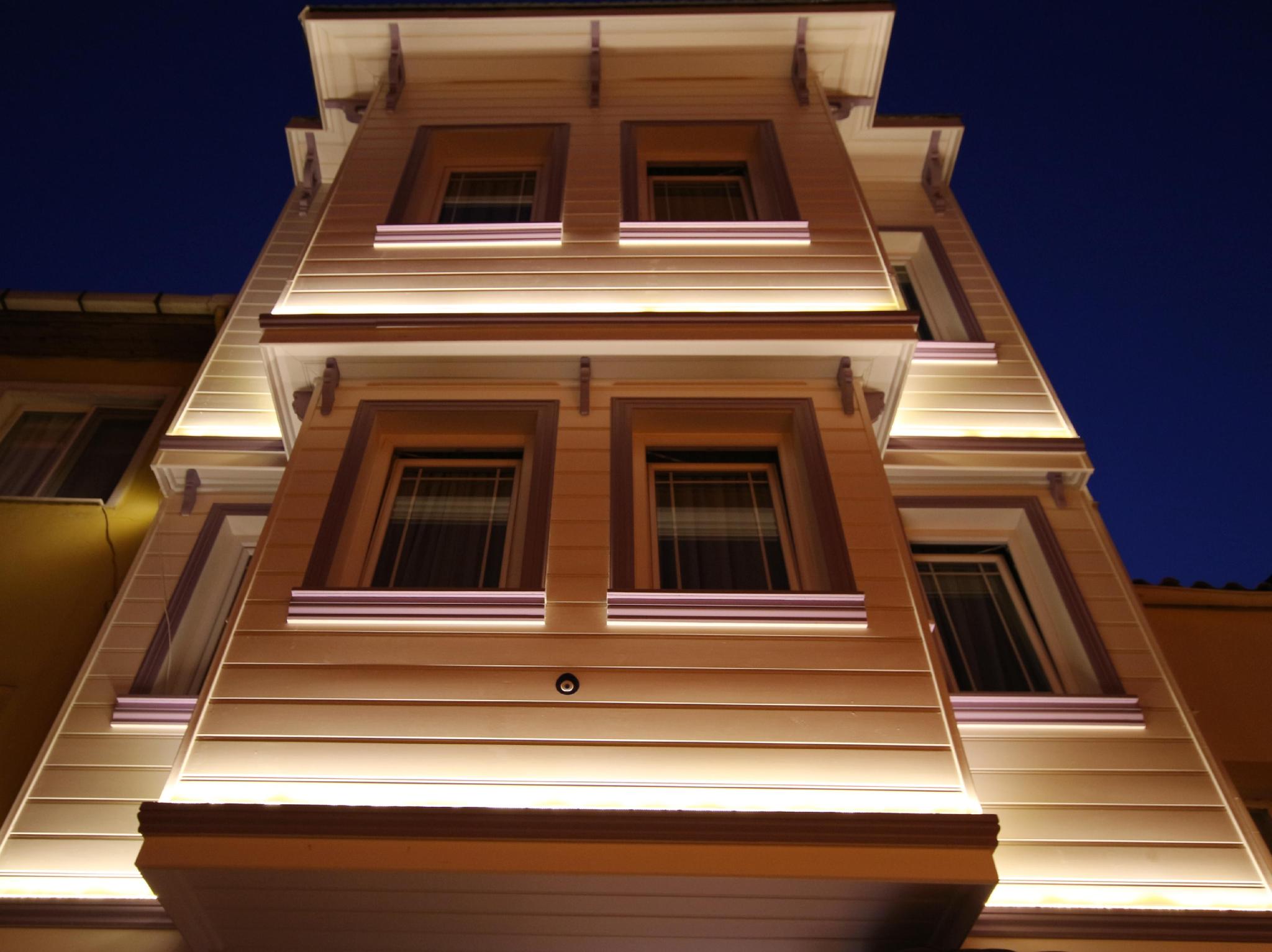 Siesta Hotel 2/20