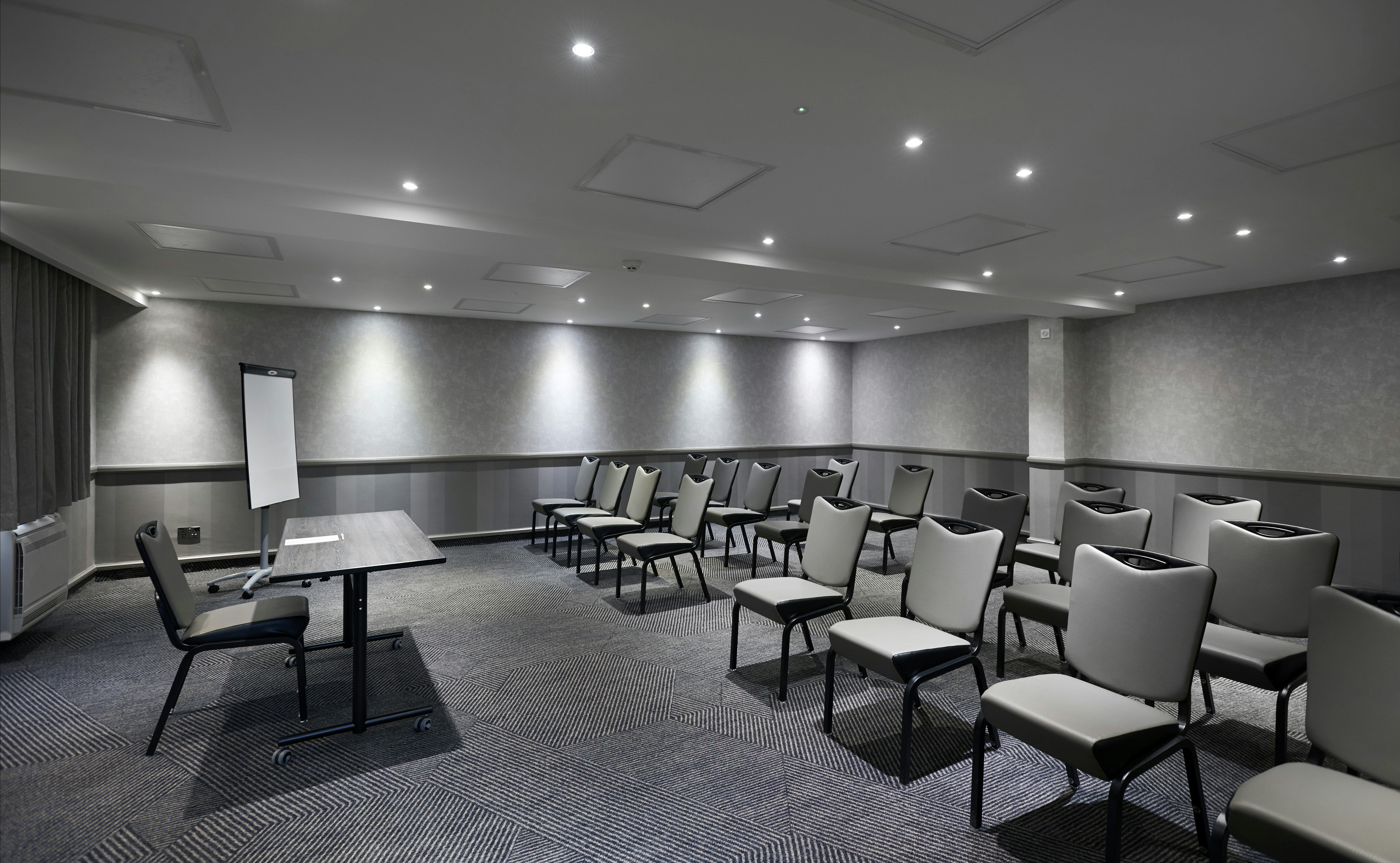 DOUBLETREE BY HILTON BRISTOL NORTH 43/47
