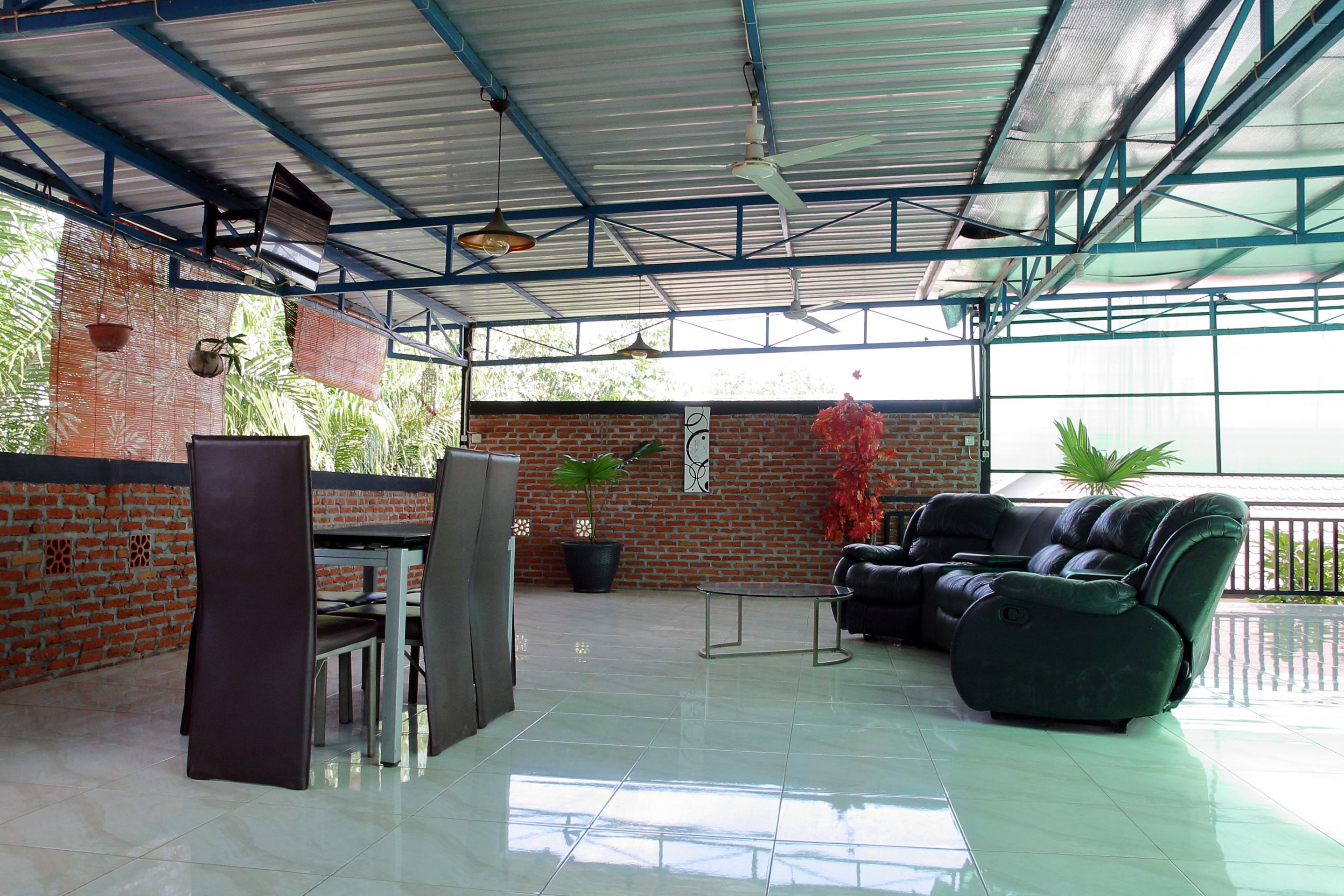 OYO 933 Wisma Malawen 25/33