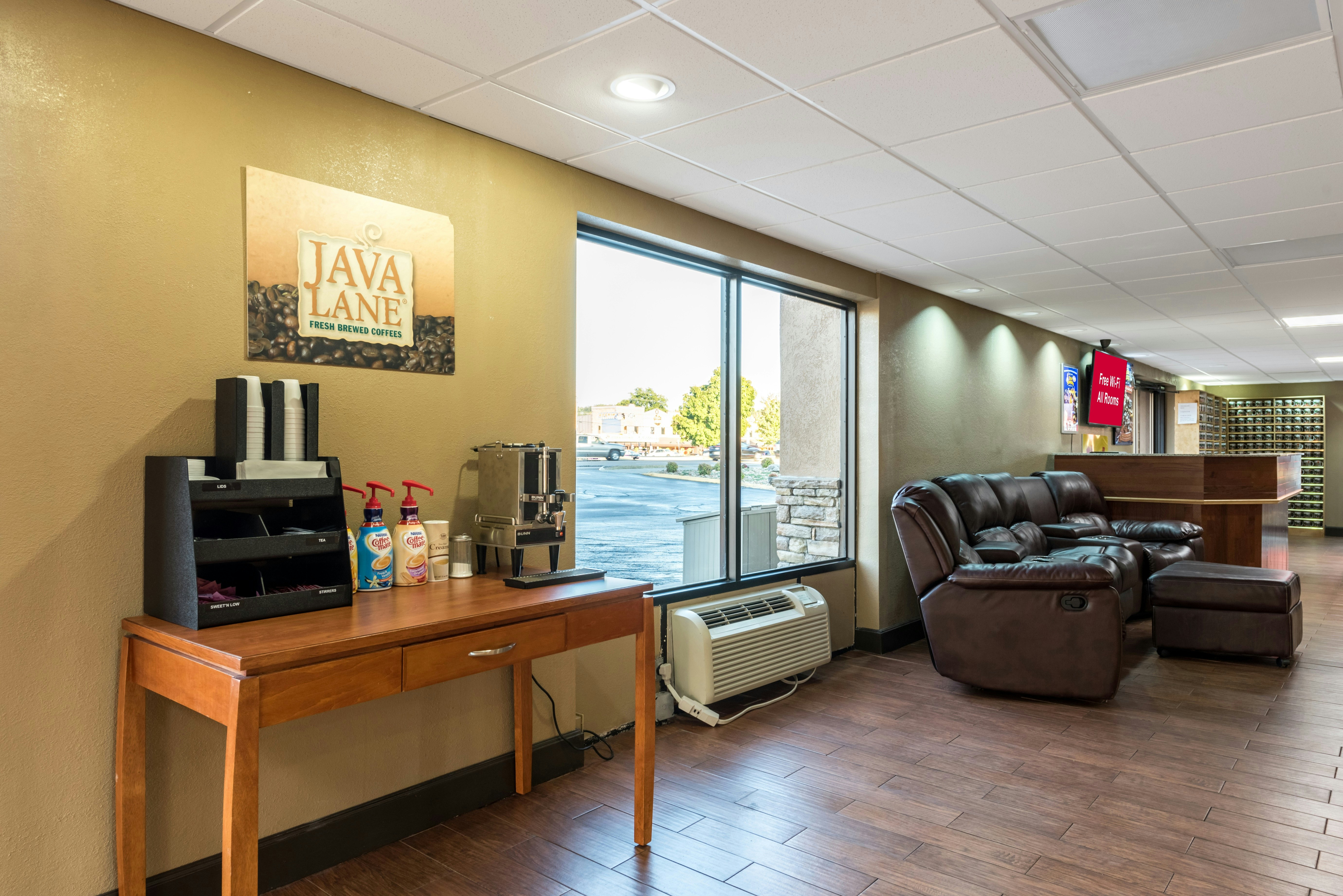 Red Roof Inn & Suites Pigeon Forge - Parkway 7/13