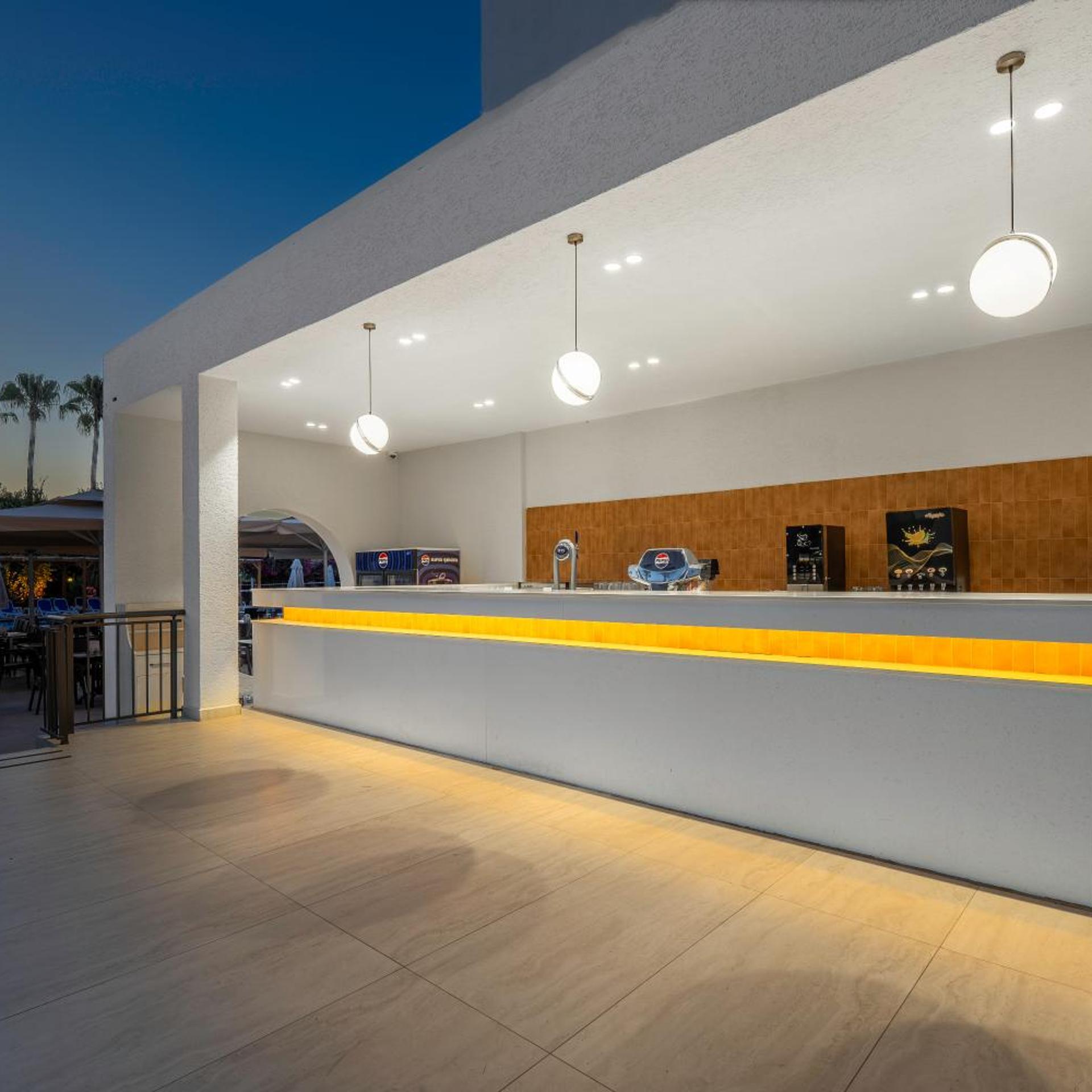 Ring Beach Hotel 11/45