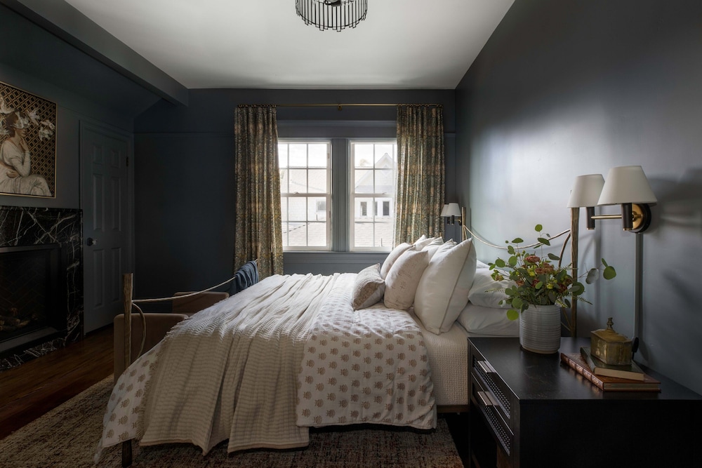 Granada, King Bed