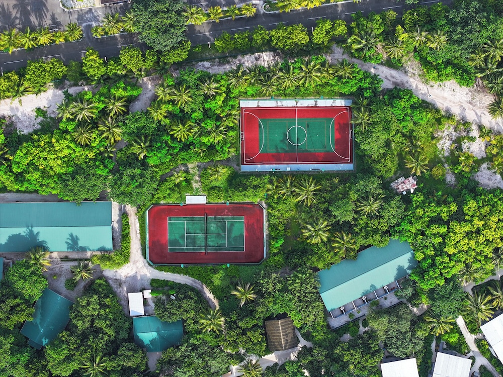 Ifuru Island Maldives 4/70
