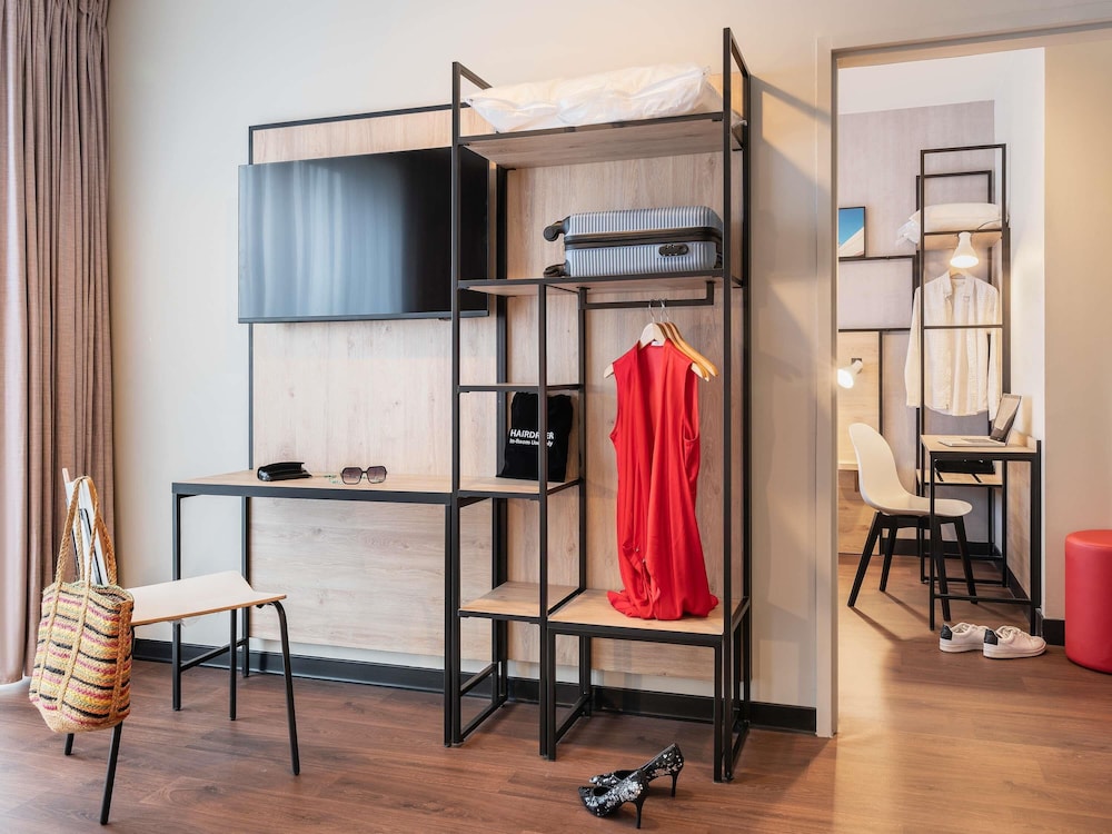 Ibis Acheres St Germain en Laye 48/55