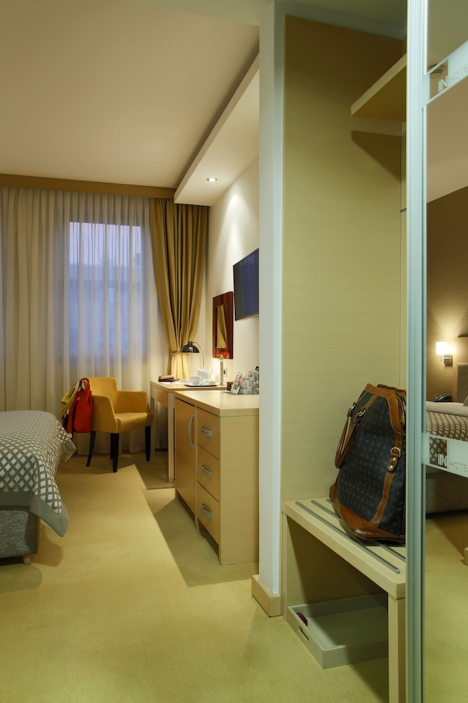 IN Hotel Belgrade 45/69