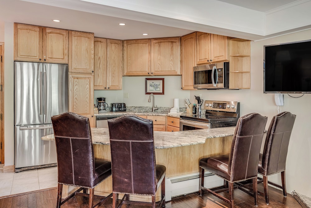 Laurelwood A Destination Residence 64/76