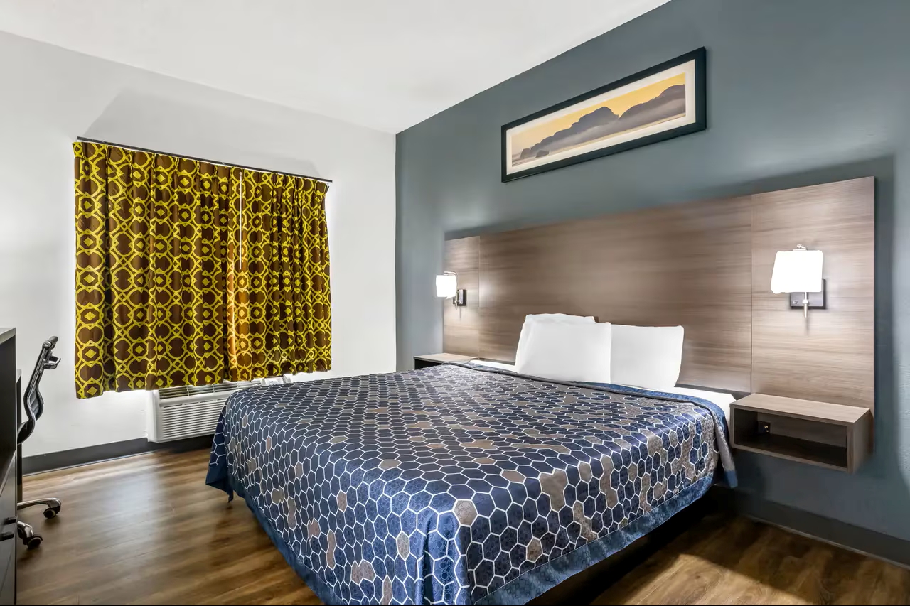 Sleep Inn 185th Street Bronx, NY 24/34