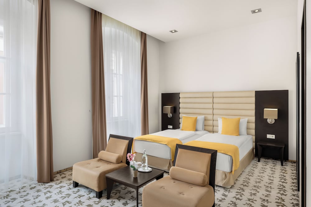 SUPERIOR, TWIN BEDS