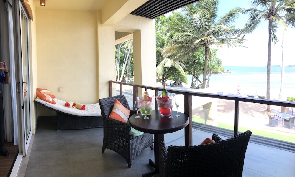 Coco Bay Unawatuna 25/50