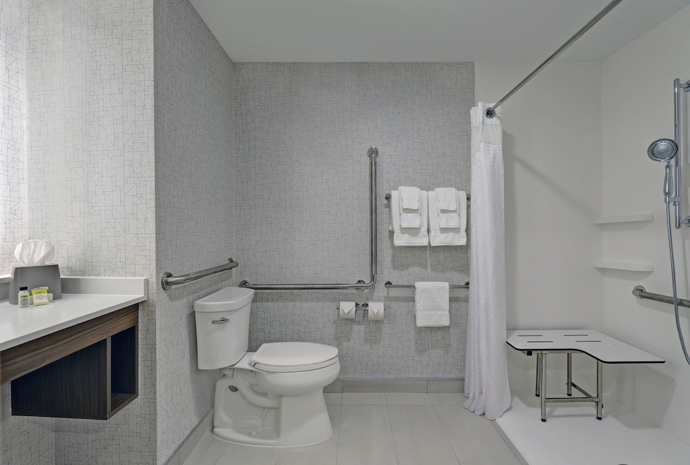 Holiday Inn Express And Suites Port Elgin 13/50