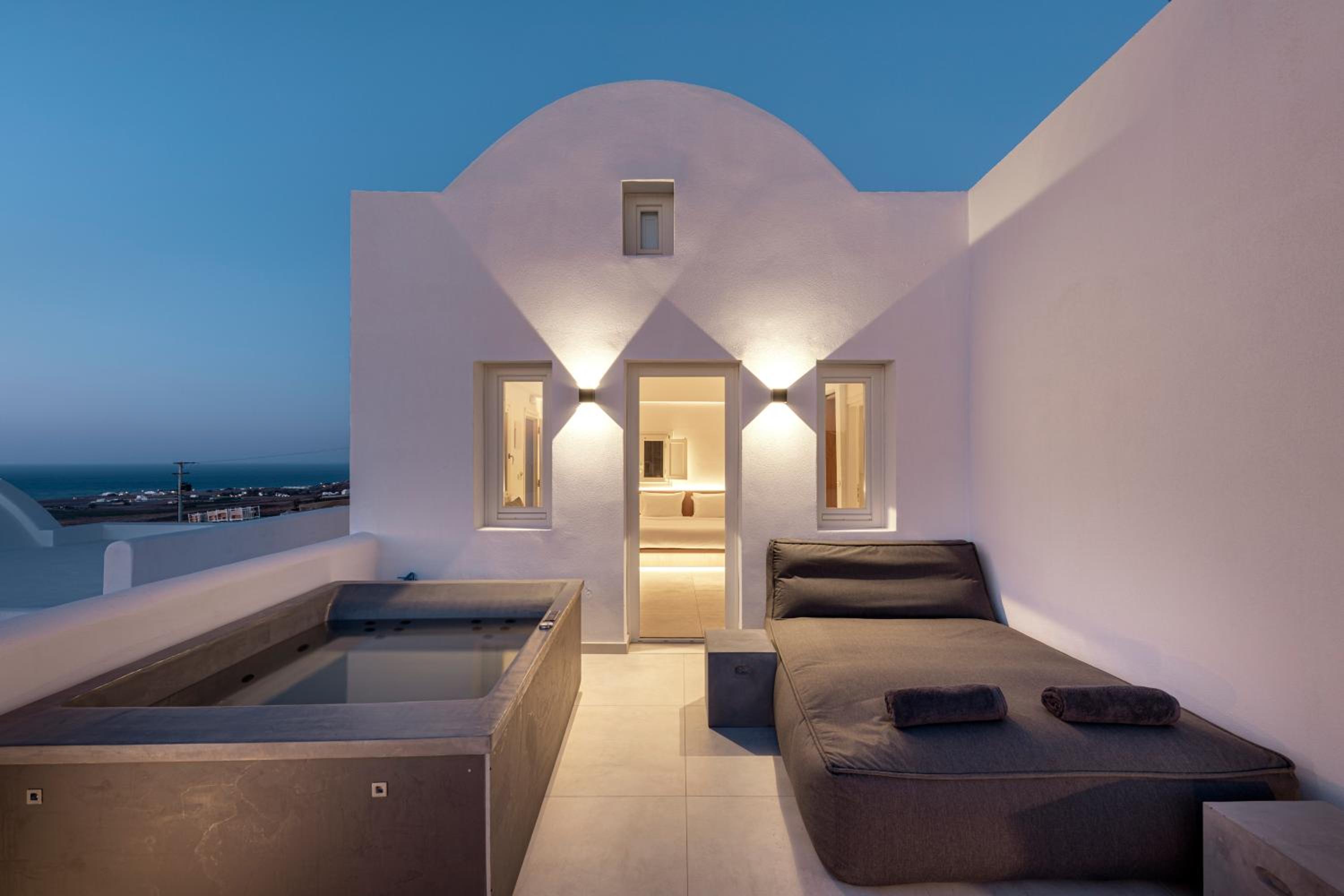 Secret View Hotel in SANTORINI