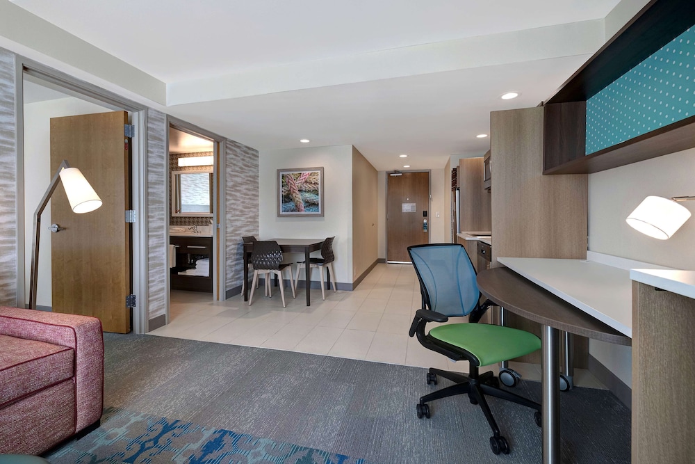 Home2 Suites by Hilton Gulf Breeze Pensacola Area 50/53