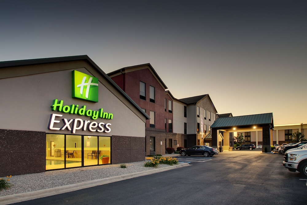 Holiday Inn Express Suites Lebanon 1/57