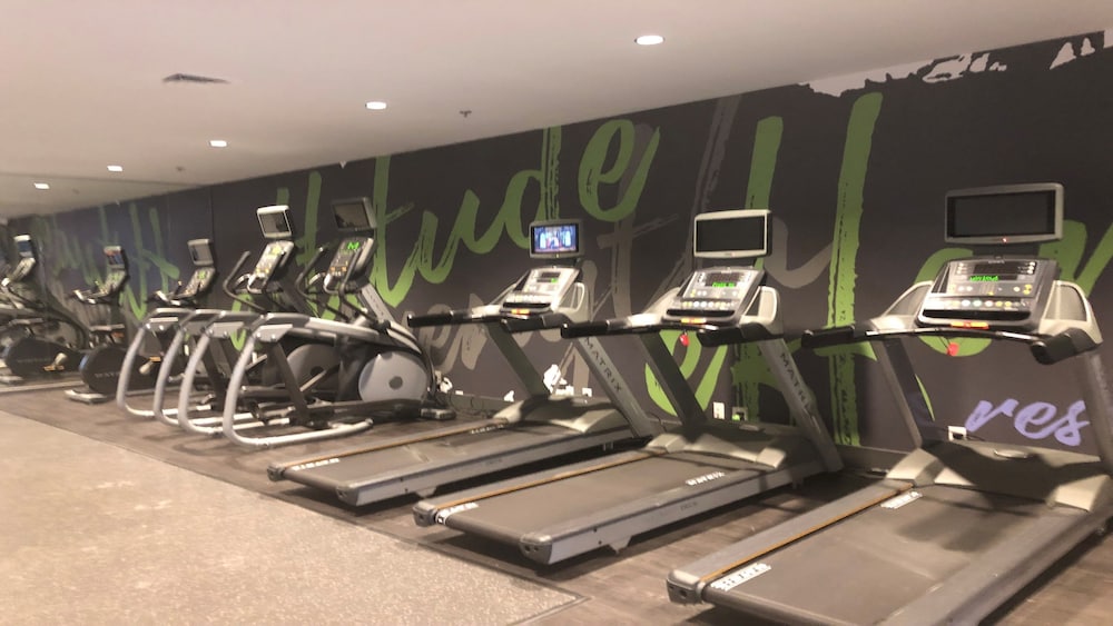 Holiday Inn Roanoke Airport-Conference CTR 27/60