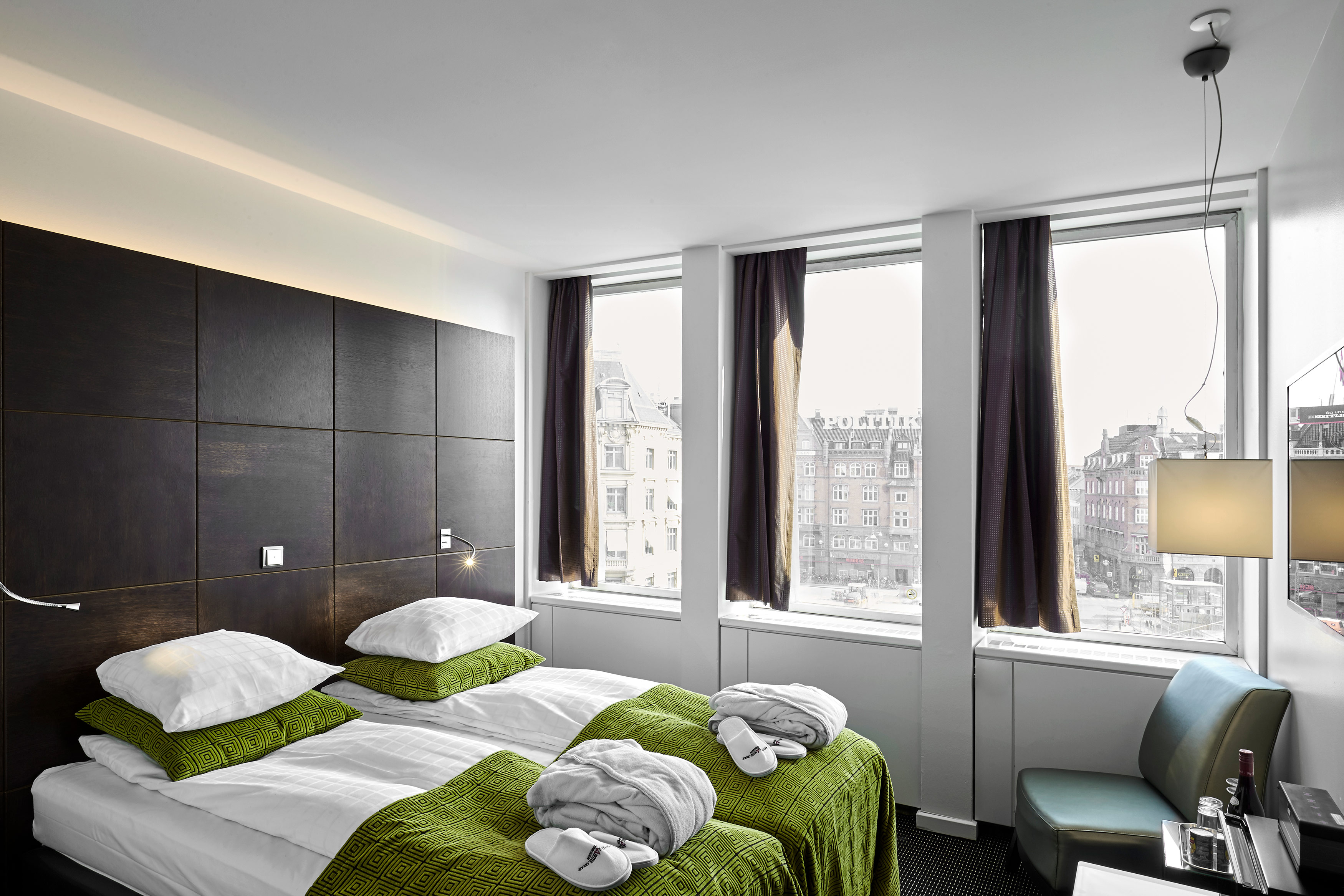غرفة تنفيذية بسرير كينج، Square Hotel 6/9