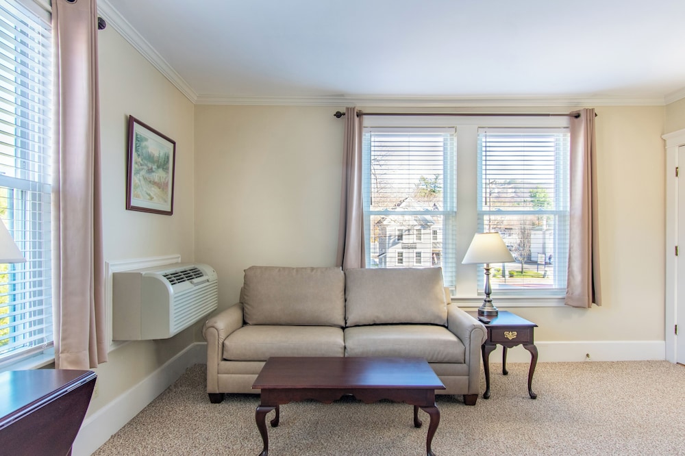 Eastern Slope Inn Resort 23/50