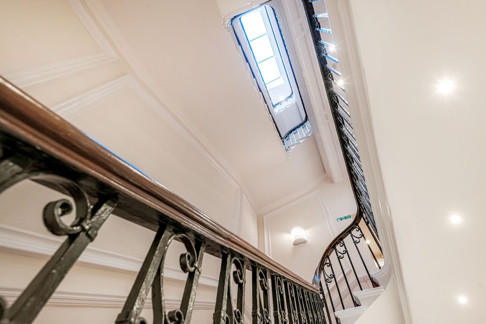 20 Hertford Street 18/50