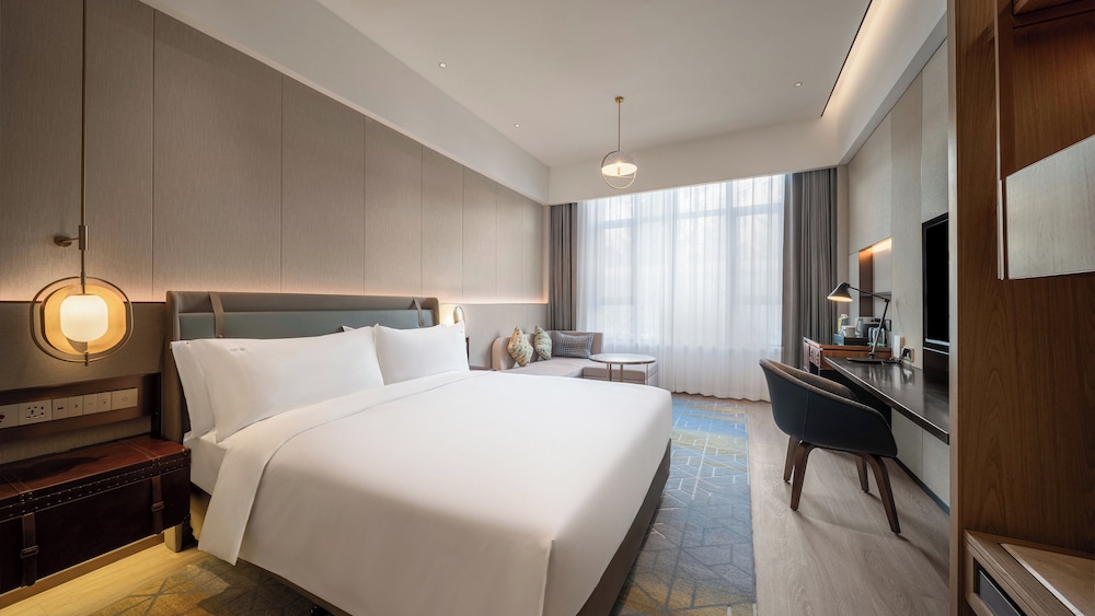 HOLIDAY INN Changchun Jingyue 13/48