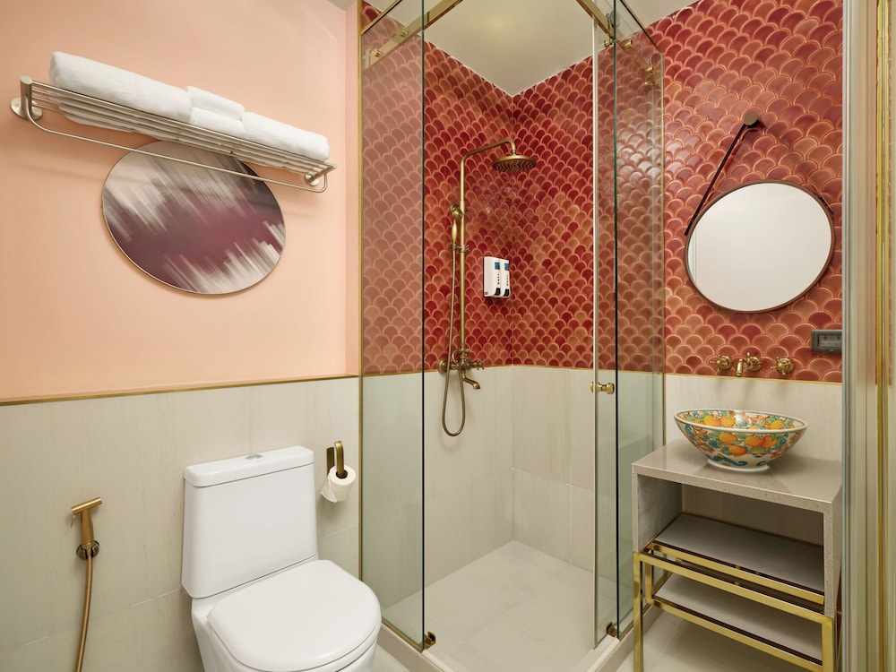 Riva Vibe Hotel Bangkok 43/45