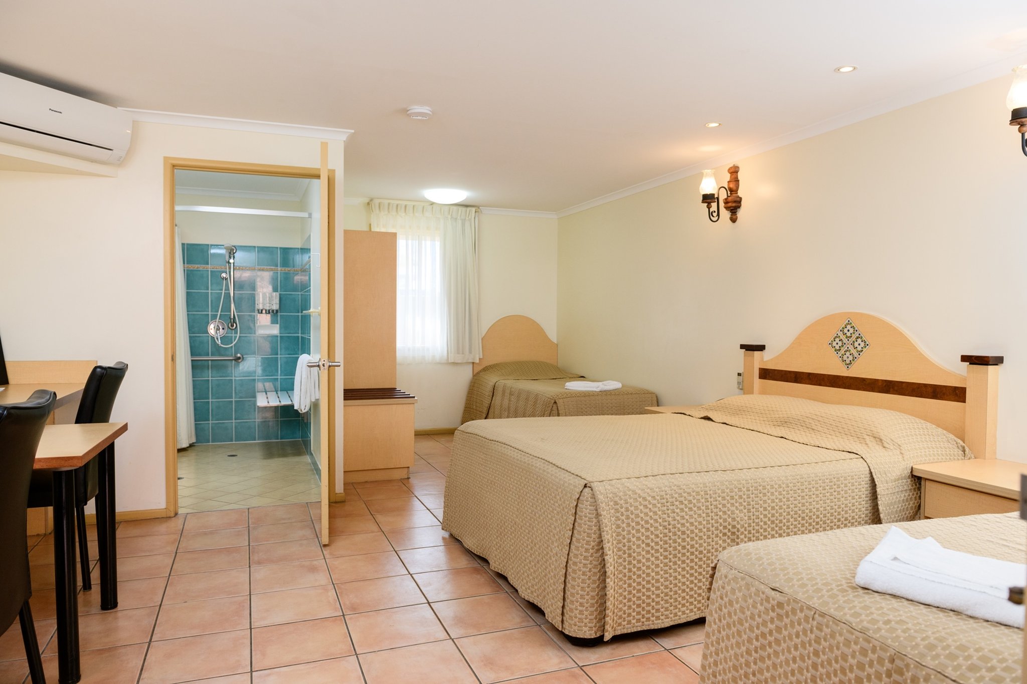 VILLA MIRASOL MOTOR INN 13/32