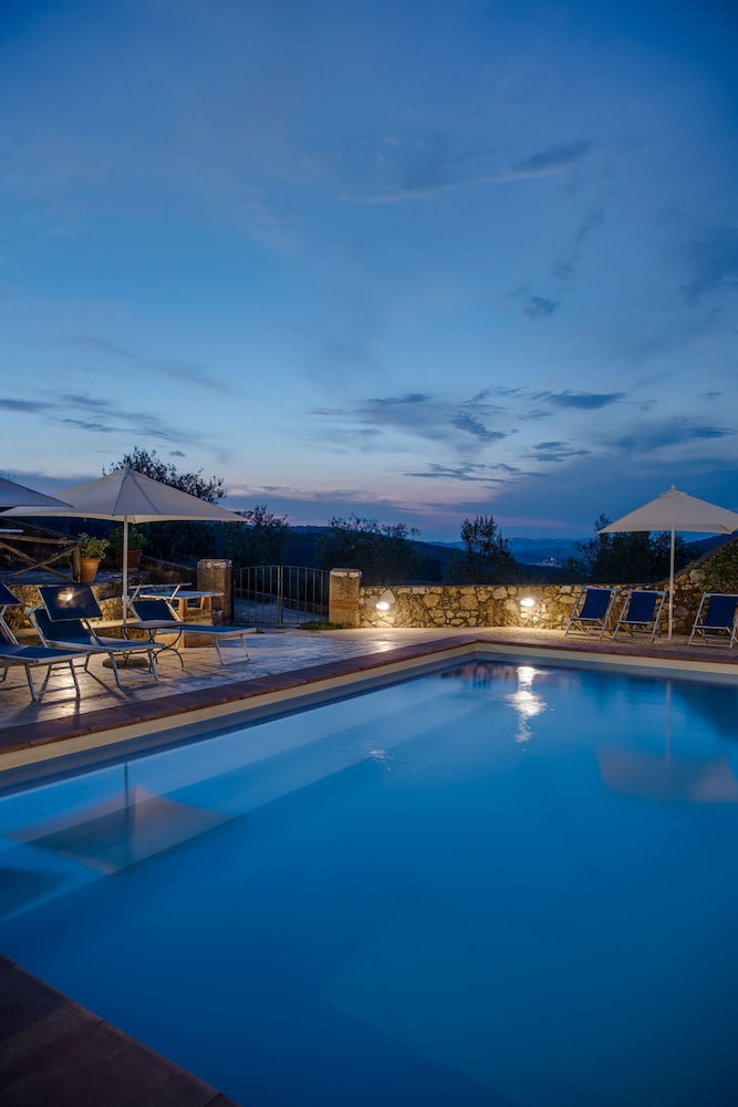 Residence Borgo Il Poggiaccio 56/82