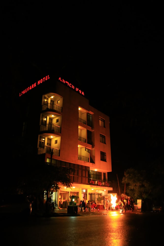 Lakemark Hotel 2/31