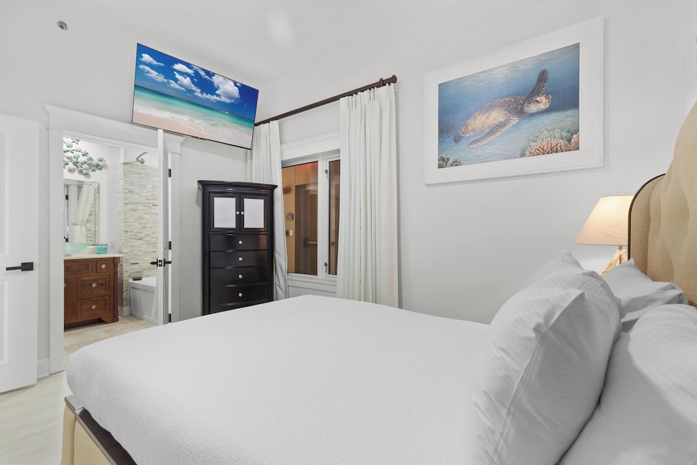 4 BEDROOMS, CONDO, BEACH FRONT, OCEAN VIEW