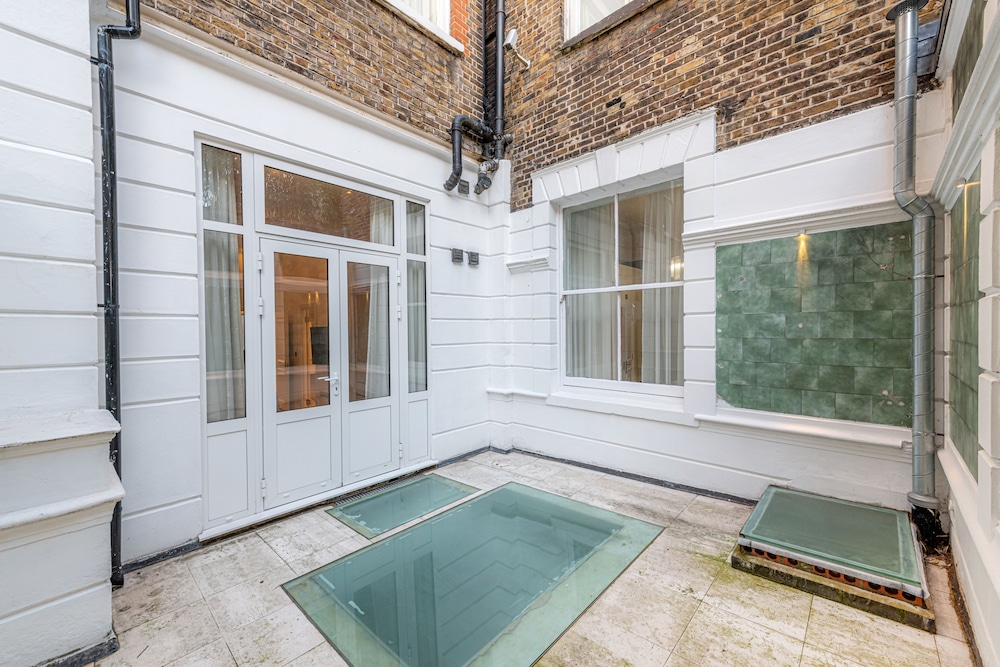 20 Hertford Street 20/50