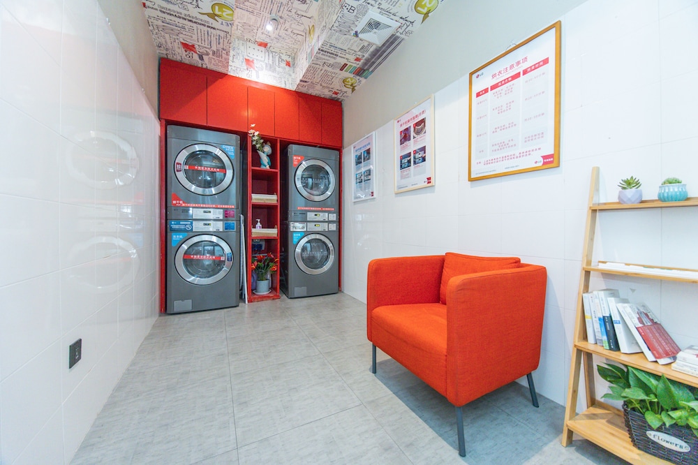 IBIS SHANGHAI LIANYANG 27/44