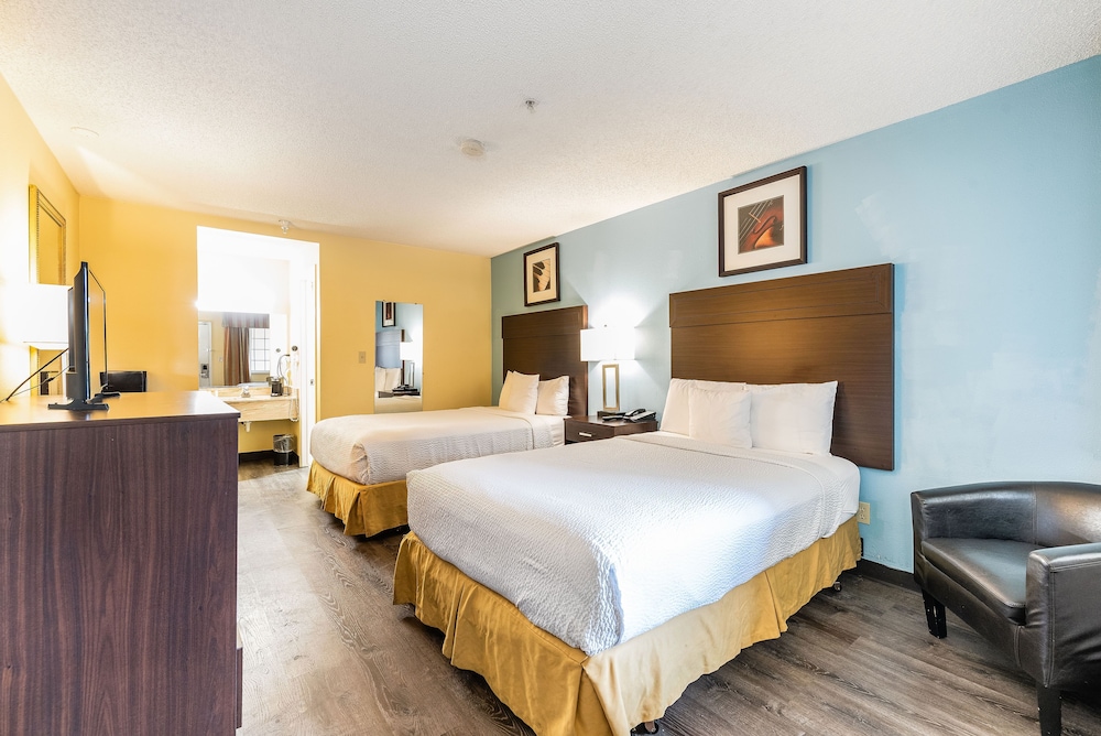 Days Inn by Wyndham Federal Way 16/40
