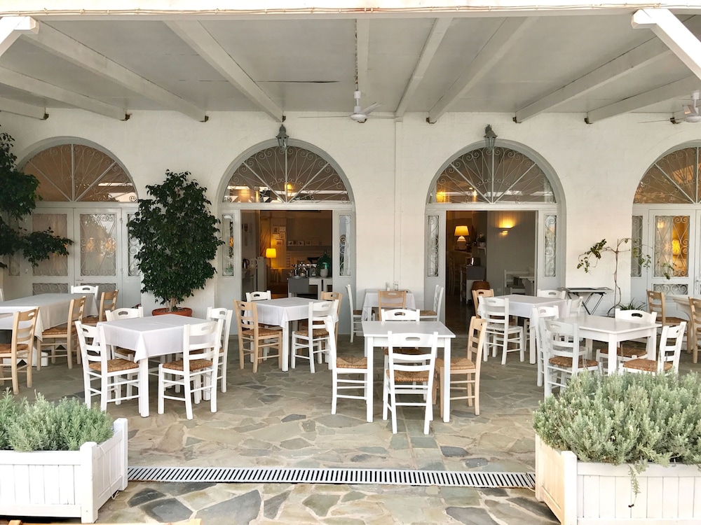 Paradisos Hotel 29/50