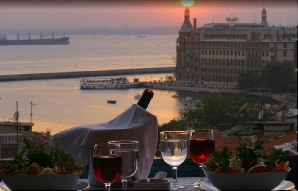 SIDONYA HOTEL 4/66