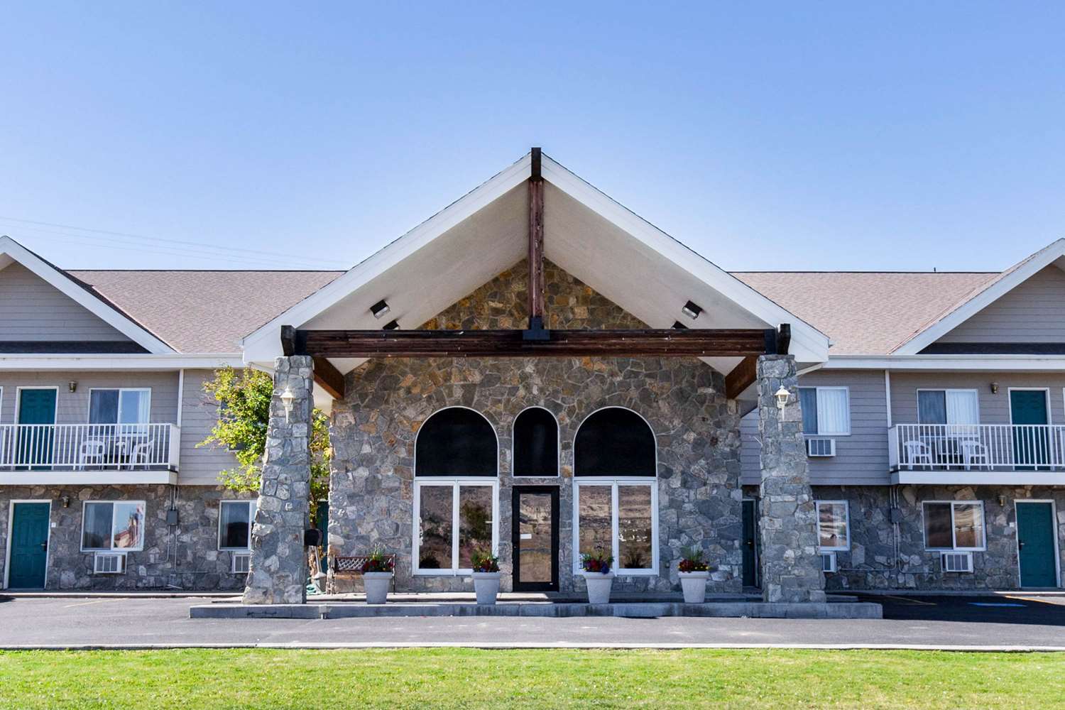 Rodeway Inn 2/12
