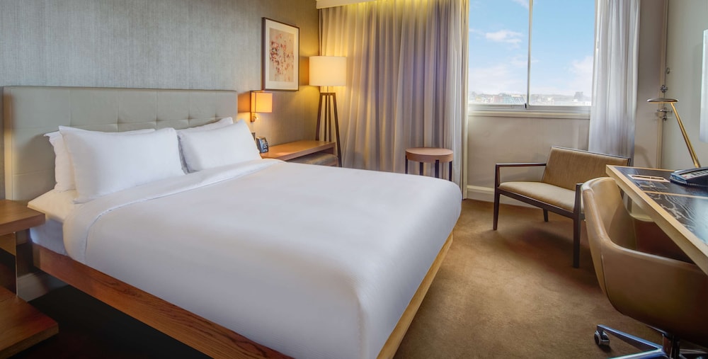 Hilton Leeds City 10/78