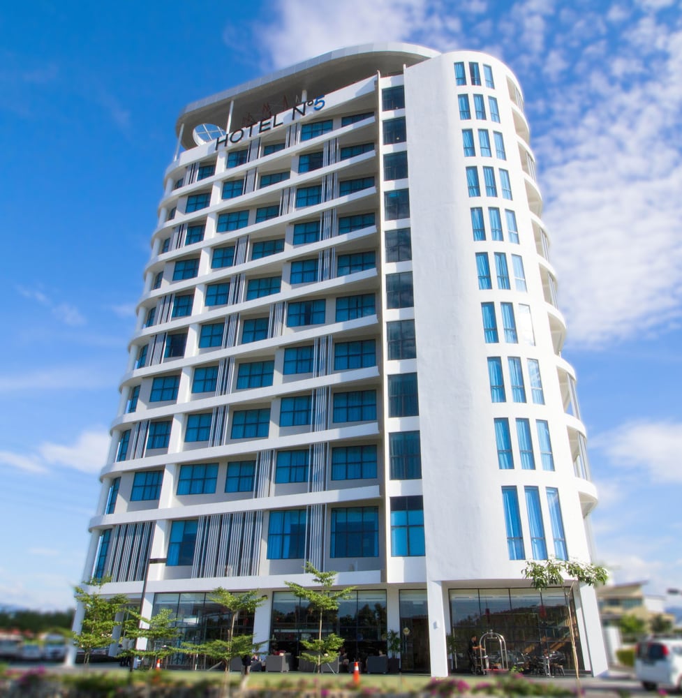 Hotel No5 2/52