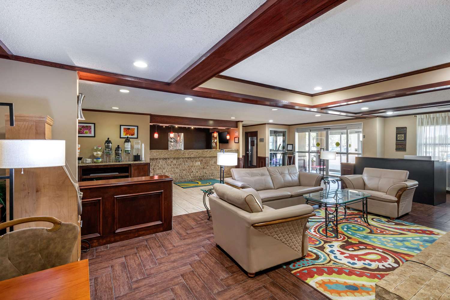 Quality Suites Addison-Dallas 29/42