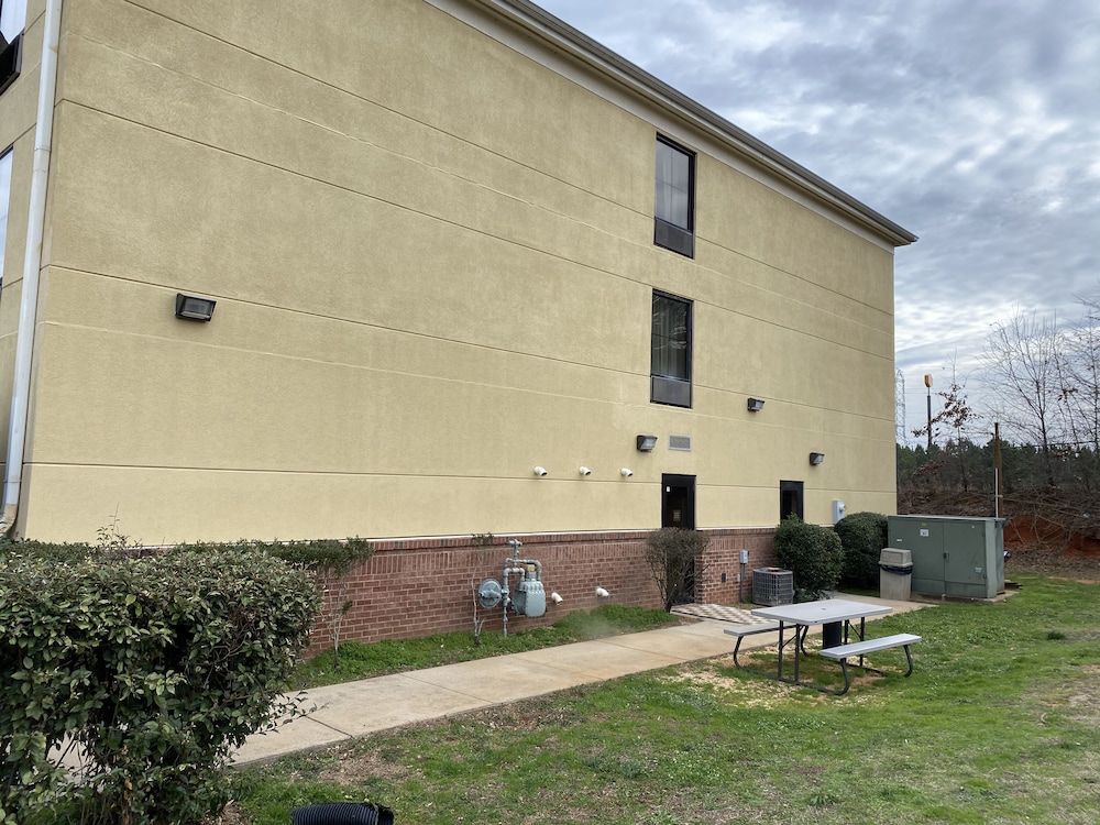 Comfort Inn and Suites at I-85 26/49